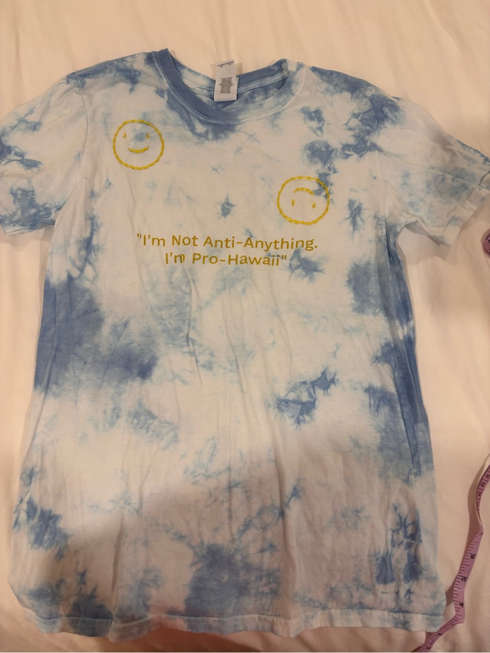 Women’s Tie-Dye Blue & White Graphic Tee - Pro-Hawaii Smile Design Vintage